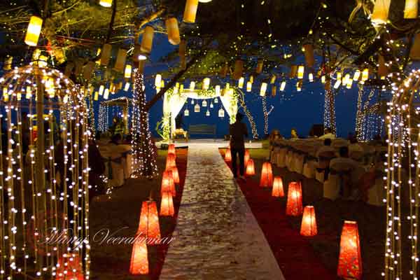pathway and lantern aisles beach wedding decor 